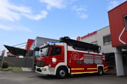 PGD Vojnik prvi z Rosenbauer teleskopskim dvigalom TD-24