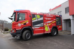 Prostovoljni gasilci Gorice ob Dreti bogatejši za novo cisterno Rosenbauer AC 35/60