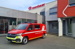 Letališče Cerklje bogatejše za novo Rosenbauer gasilsko poveljniško vozilo 