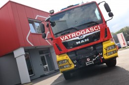 Naftna industrija Srbija prevzela novi Rosenbauer ET TLF 1500/3000