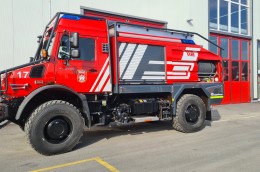 Gasilska brigada Maribor prevzela novo vozilo Rosenbauer za gozdne požare 